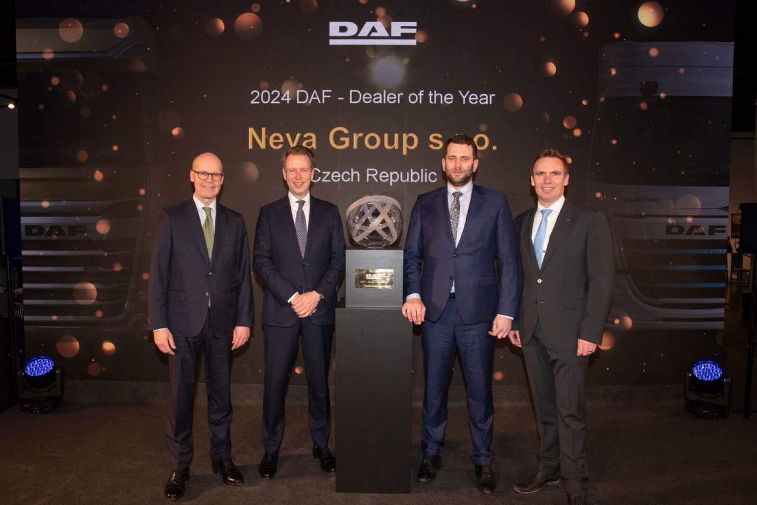 DAF names International Dealers of the Year 2024