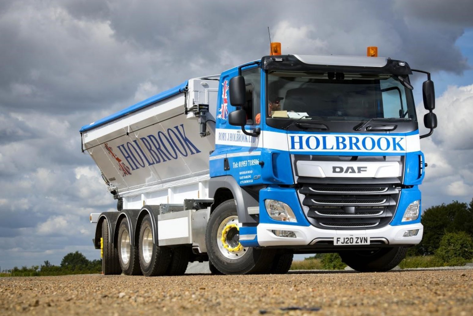 New DAF 8x4 ‘tridem’ offers ‘unique proposition’ for Rory J.Holbrook